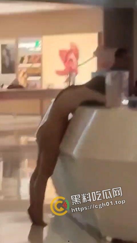 裸奔就是艺术！武汉万科女子裸奔 南宁多起裸奔 裸奔年年有 今年特别多啊-2