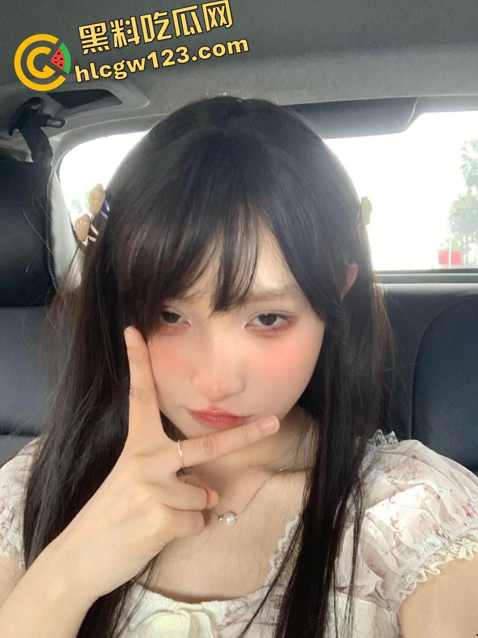 重庆技校反差婊【孙姗姗】自爆民宿狂欢夜，JK外套还没脱就被干翻在床，操到后半夜连床都下不了！-1