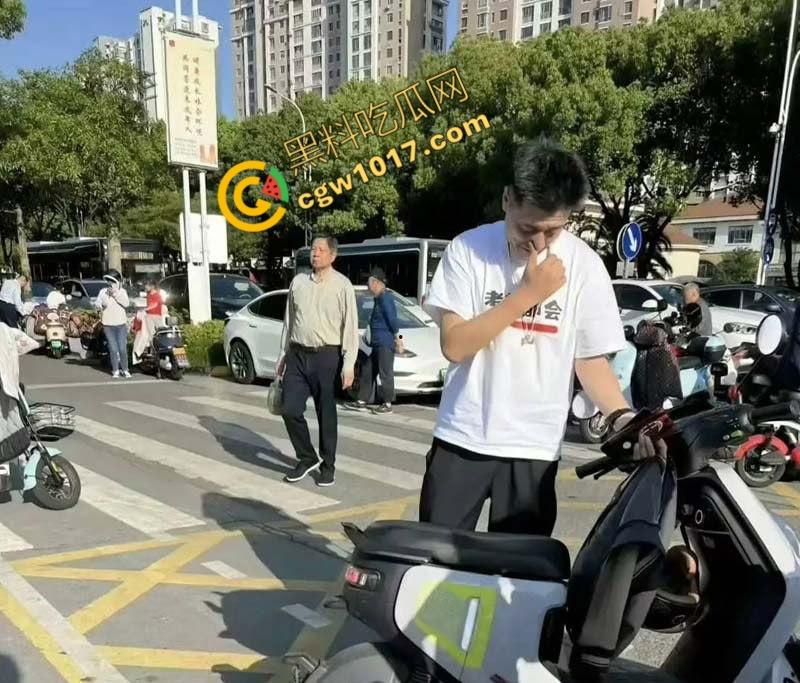 著名考研导师【张雪峰】的丑闻曝光：从国民好男人到色欲狂魔，大学生小三泄露不雅视频，百万分手费换来无尽羞耻与耻辱-4