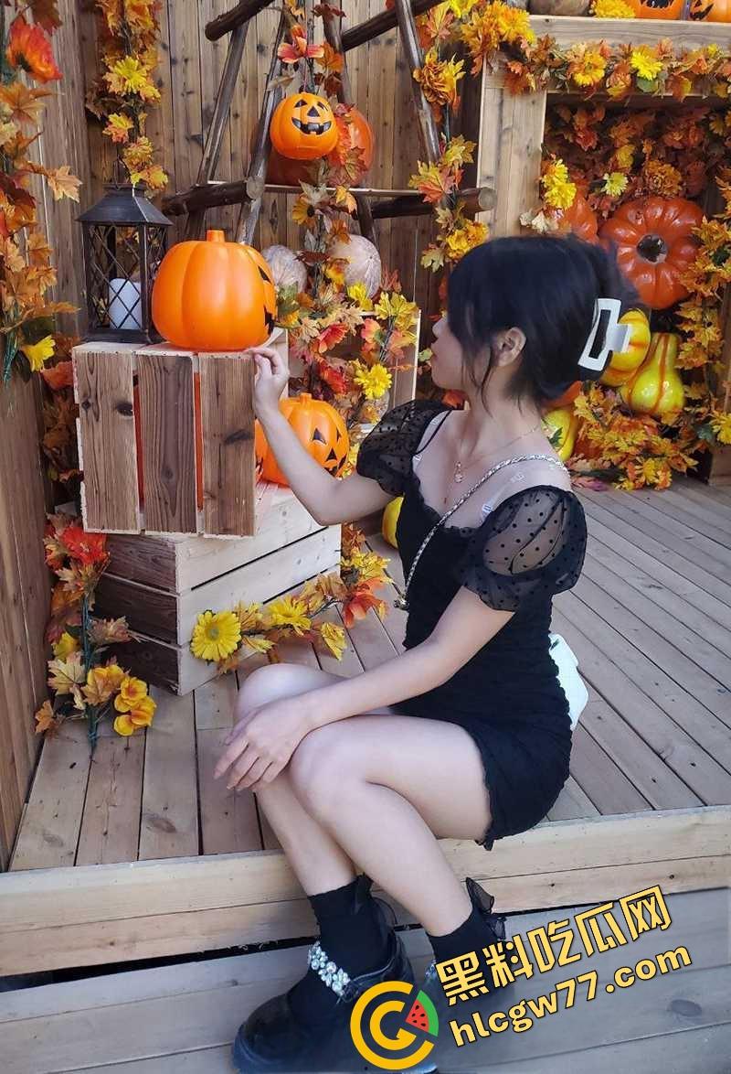 白月光脸淫猫身，清纯小妹【娜雪】被大叔玩成骚货，搂腰爆操蜜穴喷水，露出自慰爽到翻白眼！-5