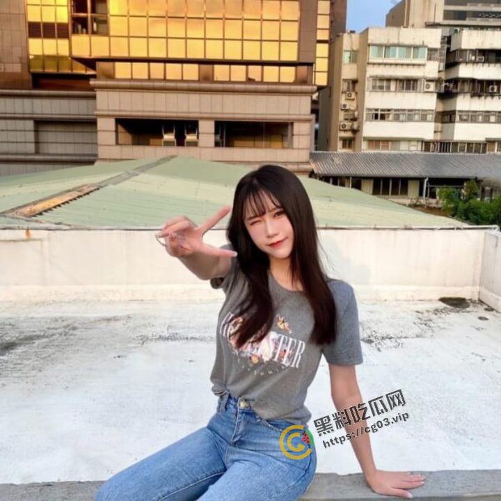 台湾台北第一女子高级中学 校花【谢季璇】和男友的自拍片流出-6