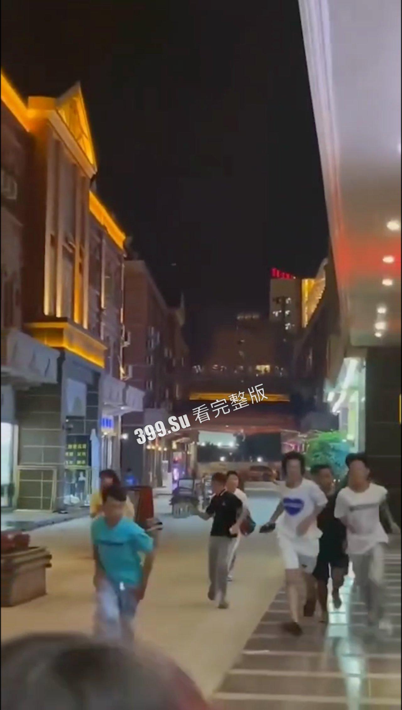 缅甸 果敢老街 真人吃鸡 当街枪战 传闻是白家和魏家-5