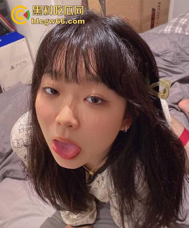 四川微胖巨乳【吴馨欣】身材完美床技高超小母狗 被绿帽男友和好兄弟前后夹击 双洞齐开-5