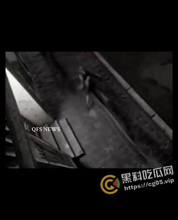 全球热瓜！迈阿密商场惊现外星人被60多辆警车包围 天空巨大发光源疑似ufo 难道他们不再隐藏了吗 现场监控曝光-2