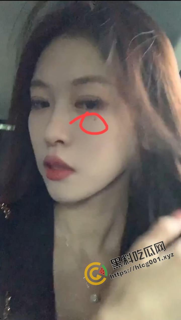 大哥在小群里炫耀捕获搞定抖音30W粉的女主播【妈沫】让她如何老老实实的吹箫！瓜友们觉得像不像？-6