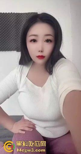 浙江人妻快手主播【醉醉醉】私密视频流出！微胖巨乳饥渴少妇被调教露脸，全程骚浪不断独家曝光！-3