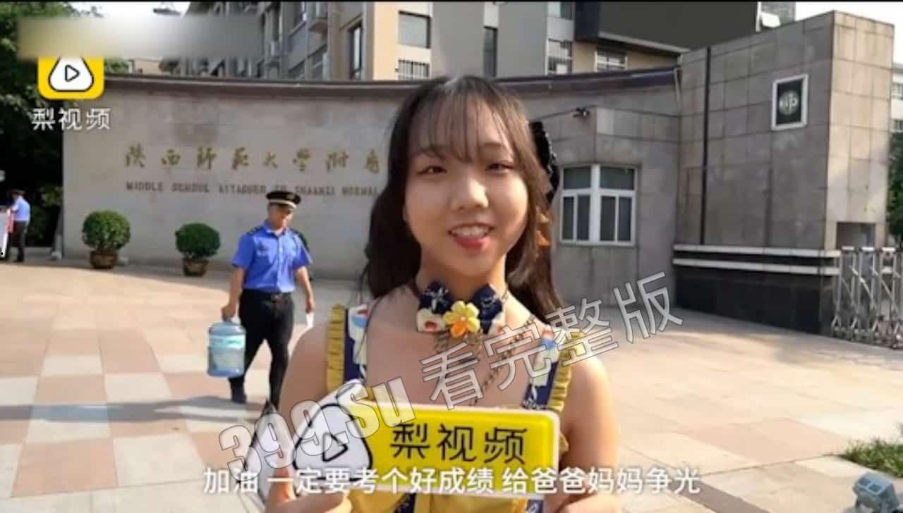 经典永流传 浆果儿 裸舞 剧情+户外露出+口交+SM+捆绑 附带高考时穿洛丽塔接受采访新闻 和正规舞蹈表演现场-1