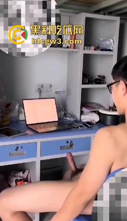 衡阳师范学院体育生 卢飒风 不靠撸只凭意淫就能射出浓浓精液 你这么强女朋友不得爽死啊！-6