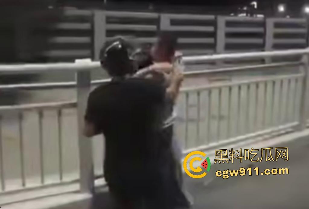 渣男恋爱6年骗婚，怀了5胎全部堕胎，女生净身出户又被骗回来，30岁恋爱脑受不了直接跳江！-2