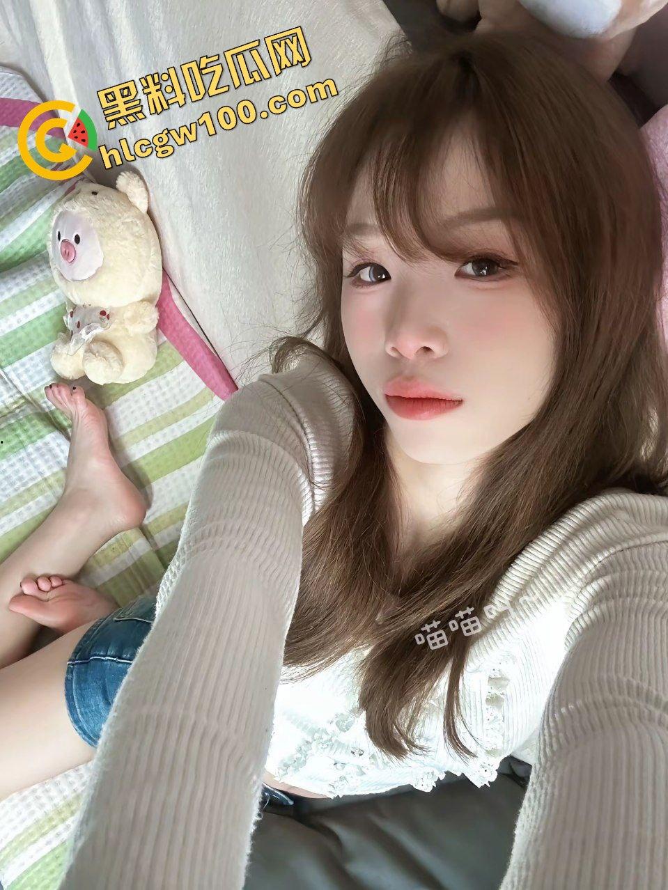 湖北生态工程大专清纯甜御白丝妹『曹桉梅』床上自慰抠逼粉嫩美穴 流水淫叫娇喘发金主！原创独家流出！-7