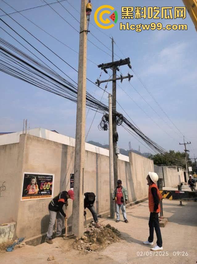 妙瓦底硬刚泰国，全城囤油，诈骗大军集结，泰方断网断电惹怒将军，水沟谷烟花狂笑泰国政府！-8