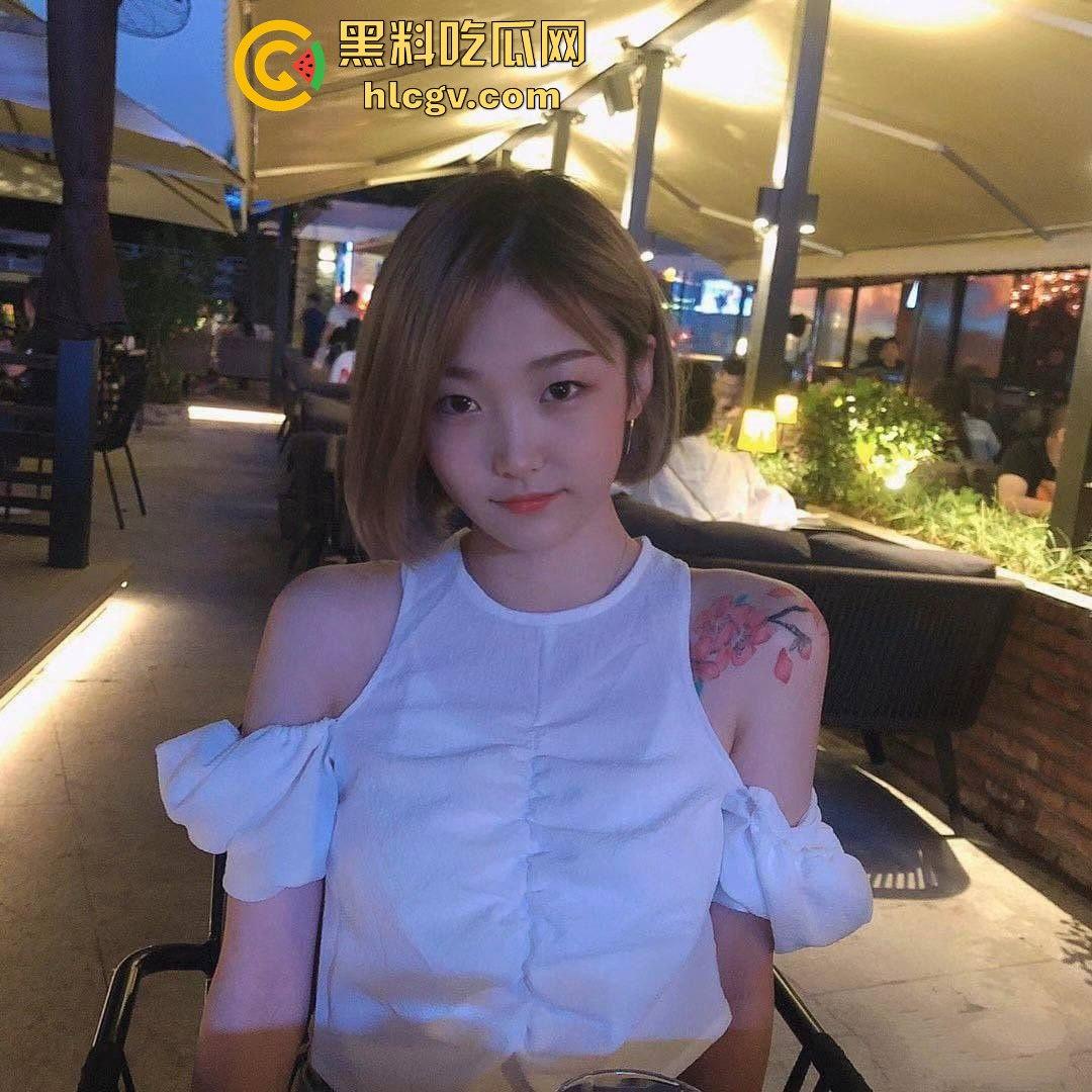 上海富家千金【卢诗桃】遭渣男坑惨!手后被曝光,优雅妹子栽在渣男手里丢钱又丢人!-2