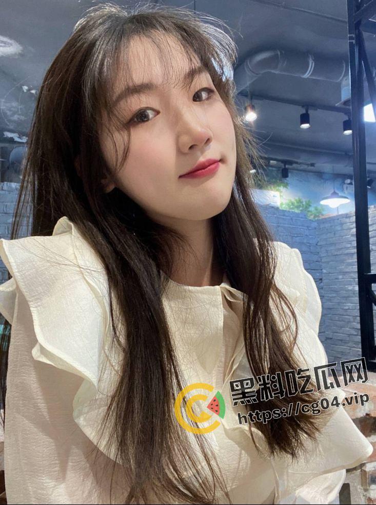 烟台科技学院【张娜】闷骚临沂妹 屁股上大块胎记 喜欢被颜射 被炮友提上裤子不认人反手曝光-1